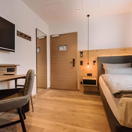 Hotel Johanns ヒルポルトシュタイン エクステリア 写真